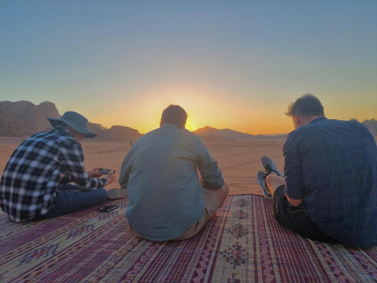 Desert Knights Camp Wadi Rum Exterior foto